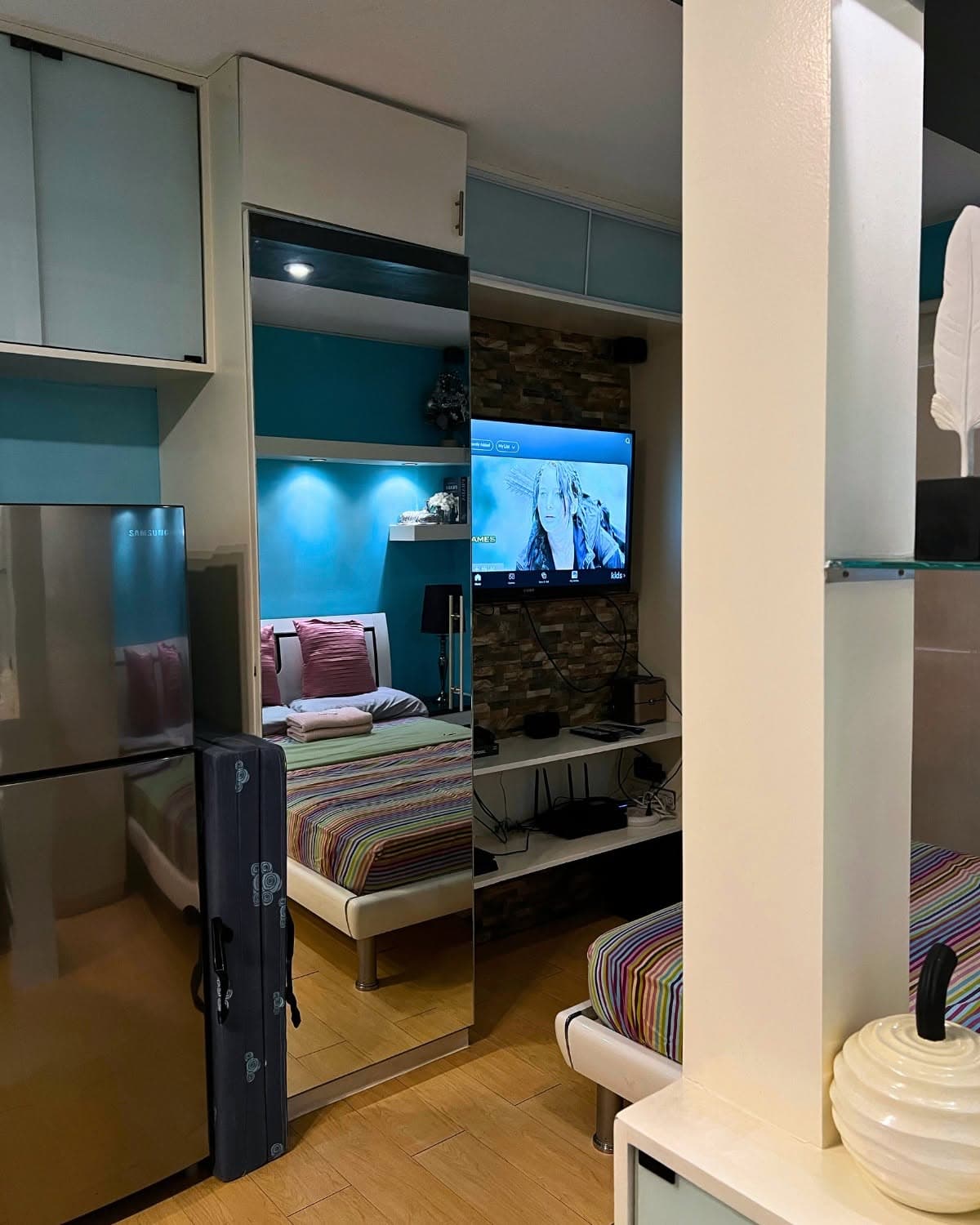 Studio Unit with Kitchen photo 2